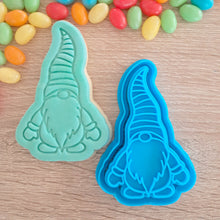 Load image into Gallery viewer, Gnome Cookie Cutter &amp; Fondant Stamp