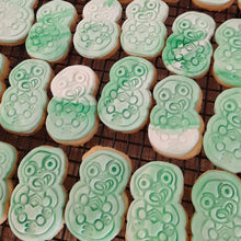 Load image into Gallery viewer, Mini Hei-Tiki Cookie Cutter &amp; Fondant Stamp