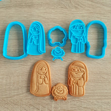 Load image into Gallery viewer, Gingerbread Nativity Stable Cookie Cutter &amp; Stamp Set