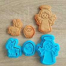 Load image into Gallery viewer, Gingerbread Nativity Stable Cookie Cutter &amp; Stamp Set