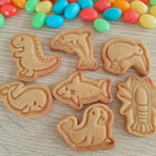 Load image into Gallery viewer, Mini Whale Cookie Cutter &amp; Stamp