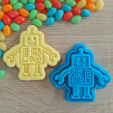 Load image into Gallery viewer, Robot Cookie Cutter &amp; Fondant Stamp