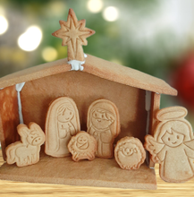 Load image into Gallery viewer, Gingerbread Nativity Stable Cookie Cutter &amp; Stamp Set