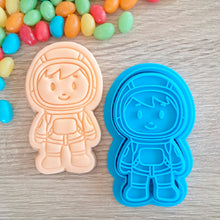 Load image into Gallery viewer, Astronaut Cookie Cutter &amp; Fondant Stamp